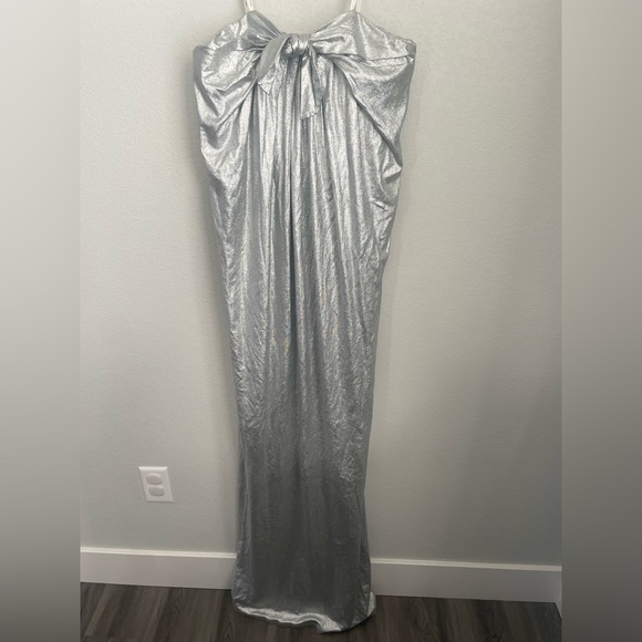 NWT Halston Heritage Strapless Metallic Silver Formal Ball Gown Dress Size 8 - Picture 5 of 15